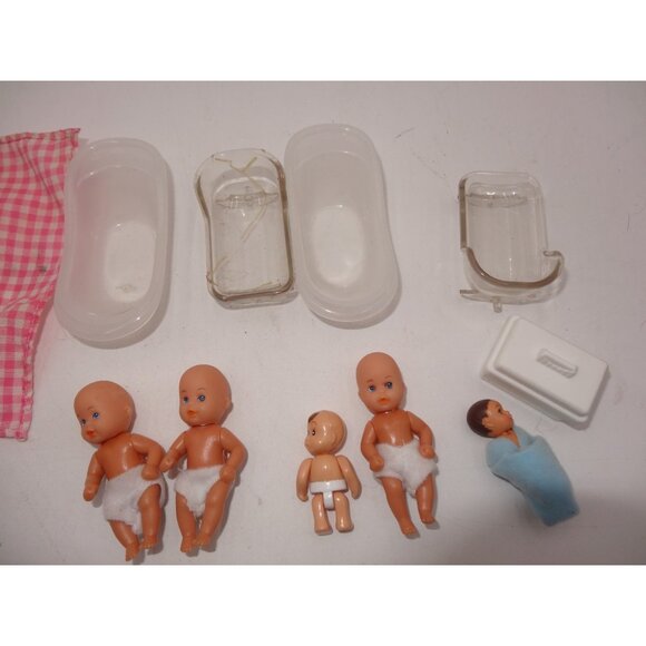 Simba Mini Tiny Baby Doll Lot Medical Nursery with Accessories and Dolls Vintage - Picture 16 of 16
